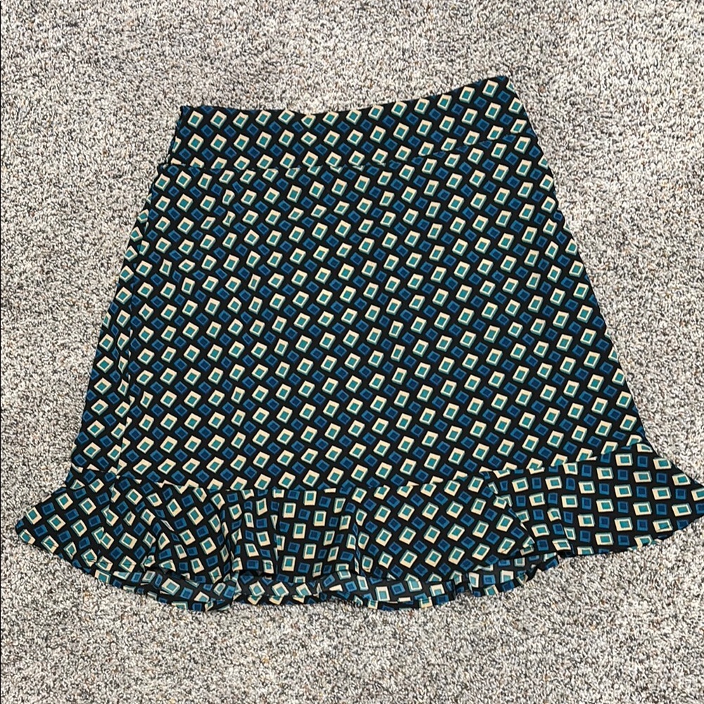 NWT Stylish Geometric Patterned Skirt - Picture 3 of 6